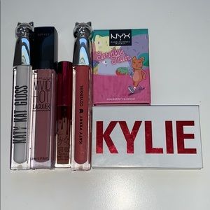 MAKEUP BUNDLE!!